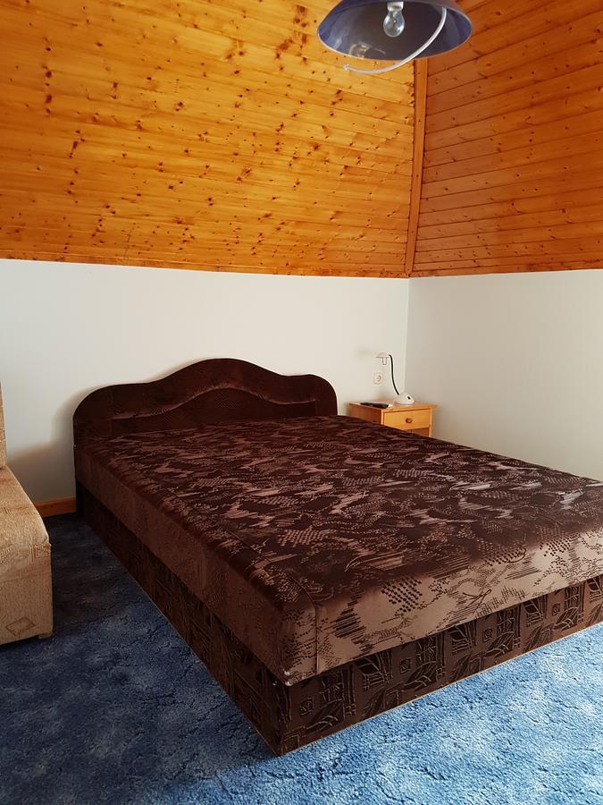 To Uti Vendeghaz Hotel Mezotur Bagian luar foto